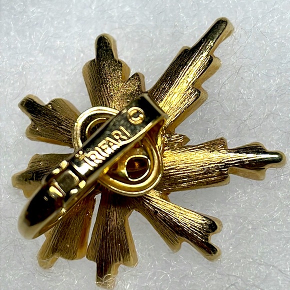 Trifari Single - Picture 5 of 11